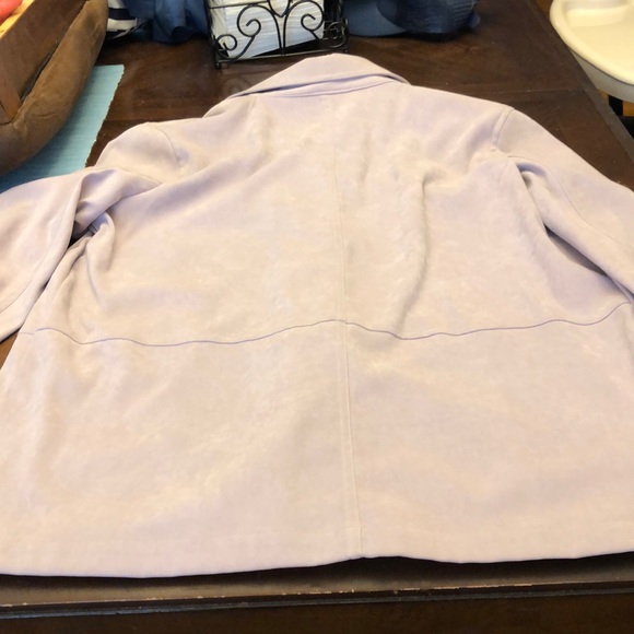 Blazer - Picture 3 of 3